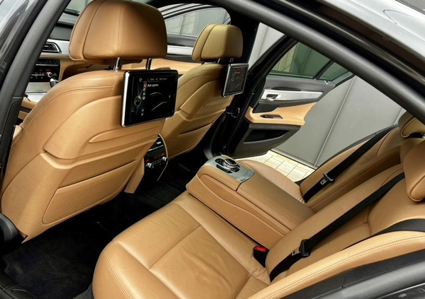 BMW Seria 7 cena 93900 przebieg: 289000, rok produkcji 2013 z Działdowo małe 742